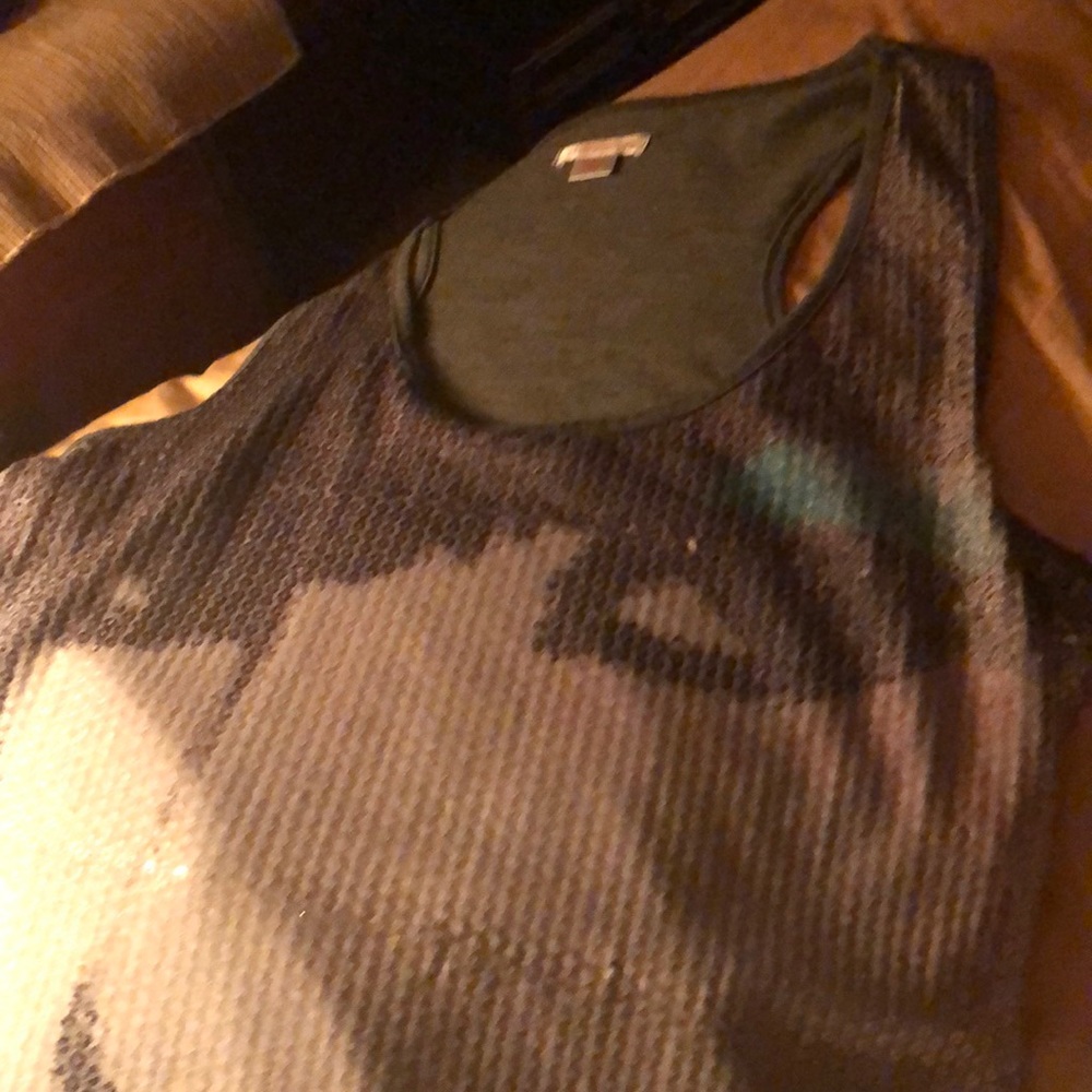 Grey tank